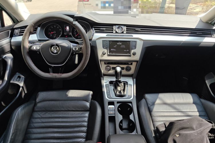 Used Volkswagen Variant 2017 380TSI Two-Wheel Drive Comfort Edition
