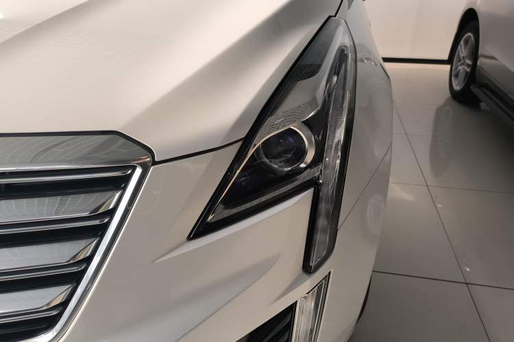 Used Cadillac XT5 2018 25T Luxury Model