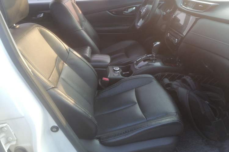 Used Nissan X-Trail 2019 2.5L CVT Smart Connect Luxury Edition 4WD
