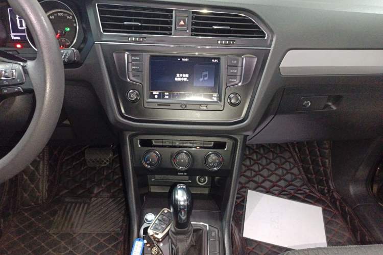 Used Volkswagen Tiguan L 2018 330TSI Automatic Two-Wheel Drive Luxury Edition
