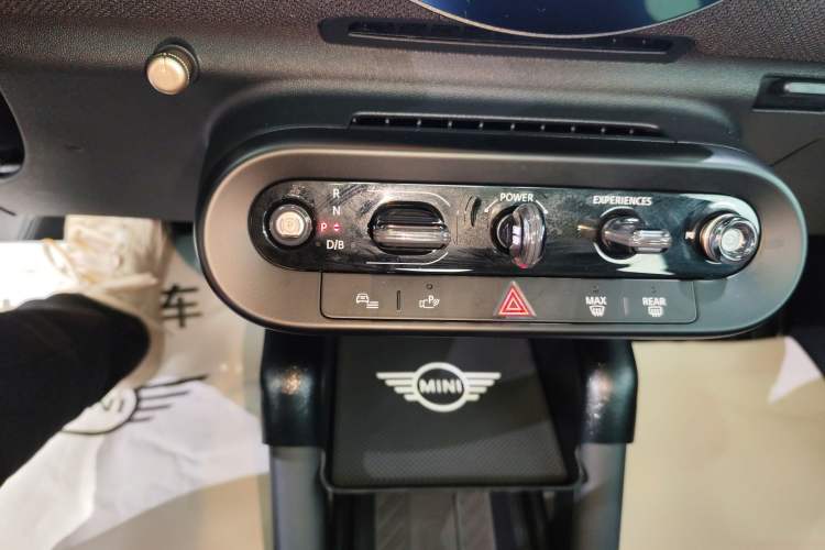 Used MINI Electric MINI COOPER 2024 452km COOPER SE Racing Driver
