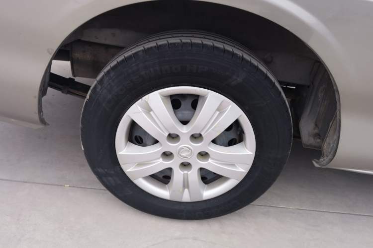 Used FORTHING Lingzhi 2020 M5L 1.6L Base Model 7 Seats