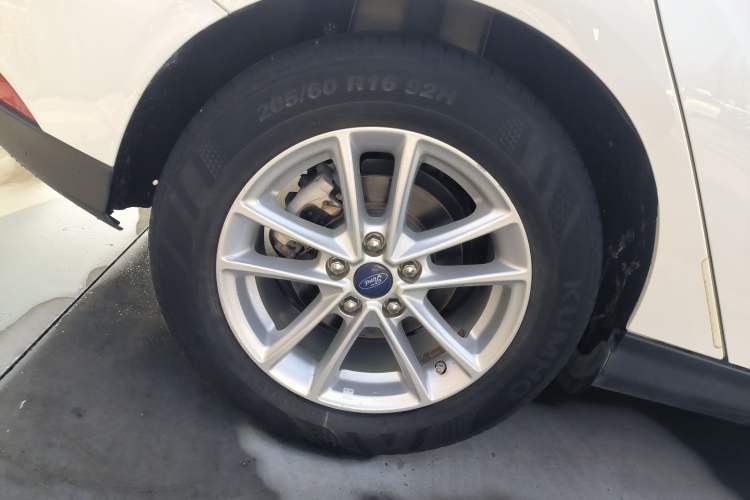 Used Ford Focus 2015 Hatchback 1.6L Automatic Fashion Edition