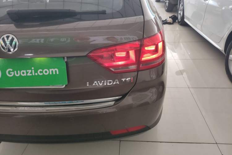 Used Volkswagen Gran Lavida 2013 1.4 TSI Automatic Comfort Model