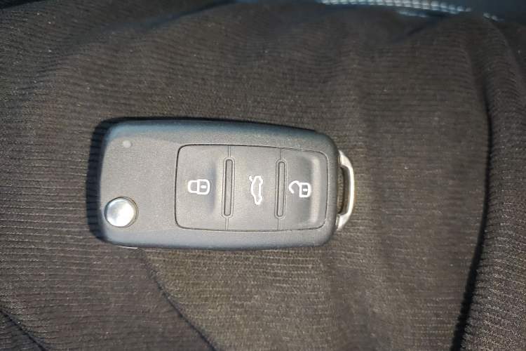 Used Volkswagen Polo 2016 1.6L Automatic Comfort Model