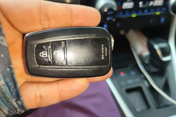 Used Toyota RAV4 2022 2.0L CVT Two-Wheel Drive Fashion Plus Edition
