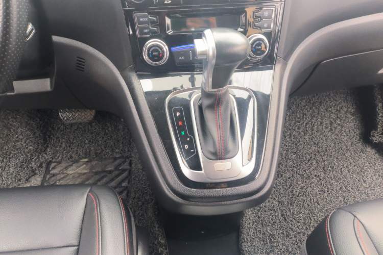 Used Haval H6 2016 Upgraded Model 1.5T Automatic Two-Wheel Drive Elite Version
