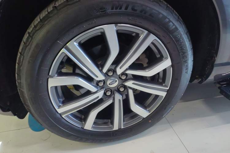 Used Ford Explorer 2023 EcoBoost 285 Four-Wheel Drive Titanium Edition 7-Seater
