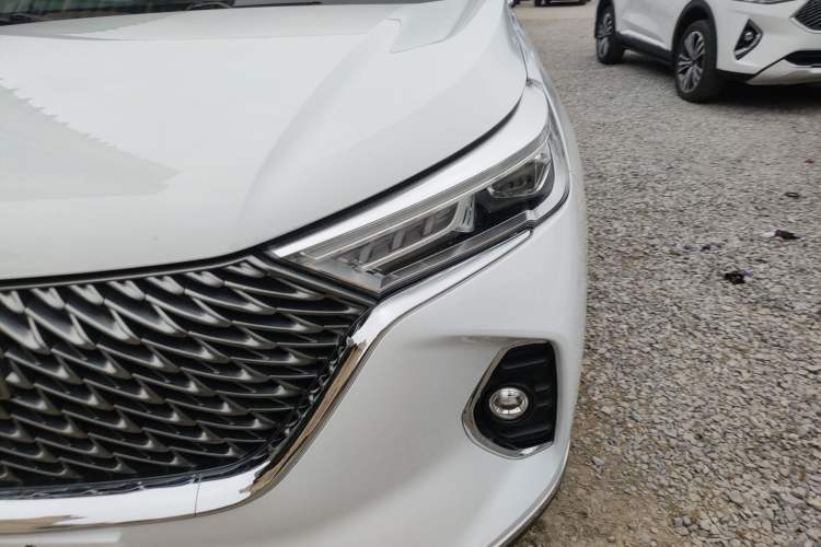 Used Haval M6 2023 PLUS 1.5T Manual Luxury Smart Connectivity Model
