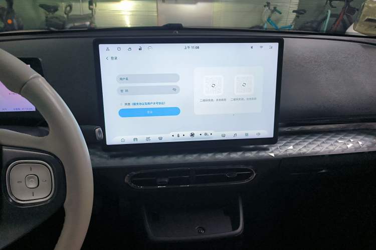 Used  3 2023 505km Pro
