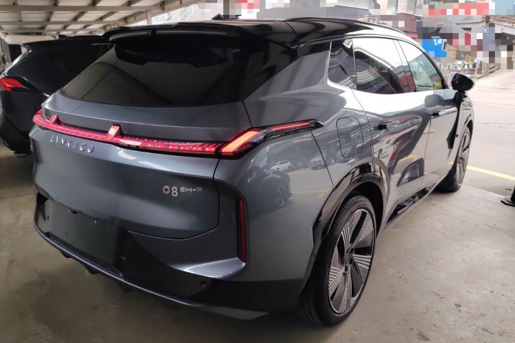 Used Lynk & Co 08 EM-P 2025 220 km All-Wheel-Drive Performance Halo
