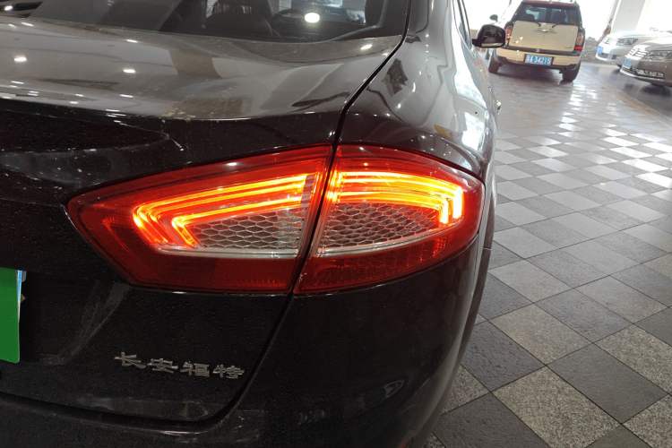 Used Ford Mondeo 2013 2.3L Fashion Edition
