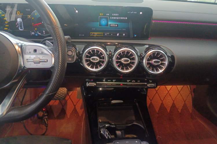 Used Mercedes-Benz A-Class 2021 A 200 L Sport Sedan Fashion Model