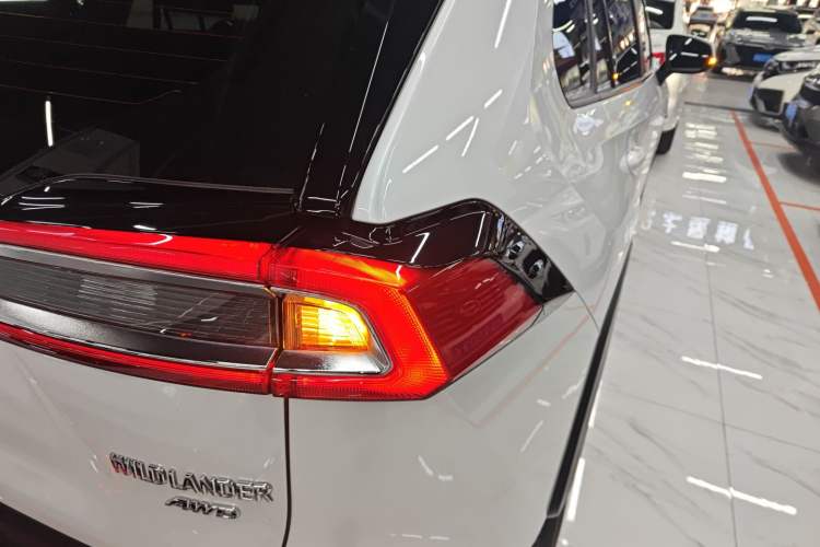 Used Toyota Wildlander 2023 2.0L CVT Four-Wheel Drive Luxury PLUS Edition
