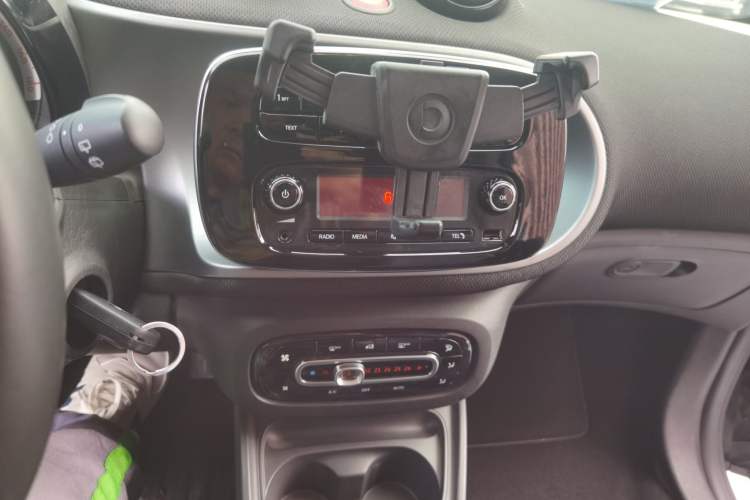 Used  fortwo 2018 1.0L 52kW Hardtop Passion Edition China V Standard
