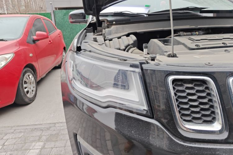 Used  Compass 2017 200T Automatic Family Edition