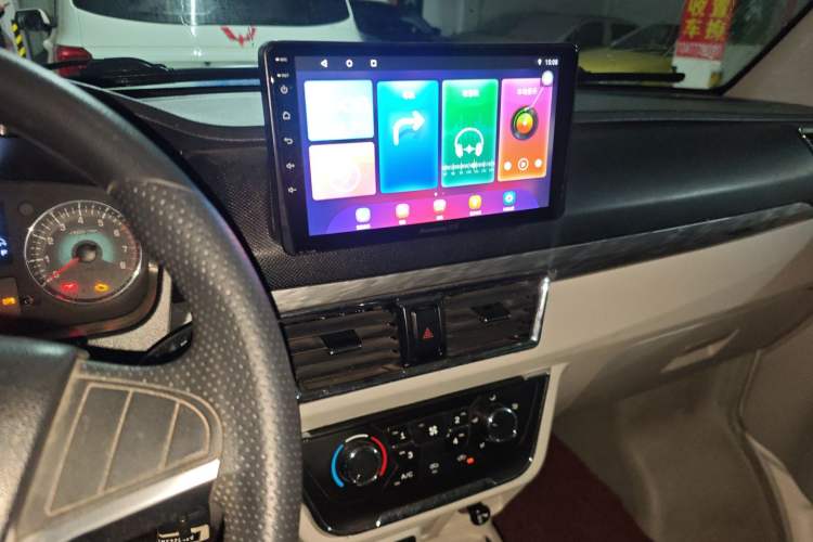 Used Jinbei New Hiace X30L 2021 1.5L Wealth Van Non-Air-Conditioned Version China VI Standard SWC15M
