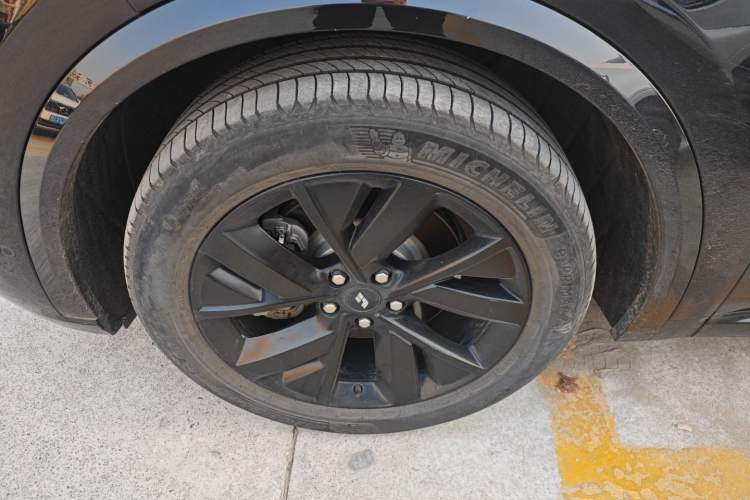 Used Li Auto L8 2023 Pro Model
