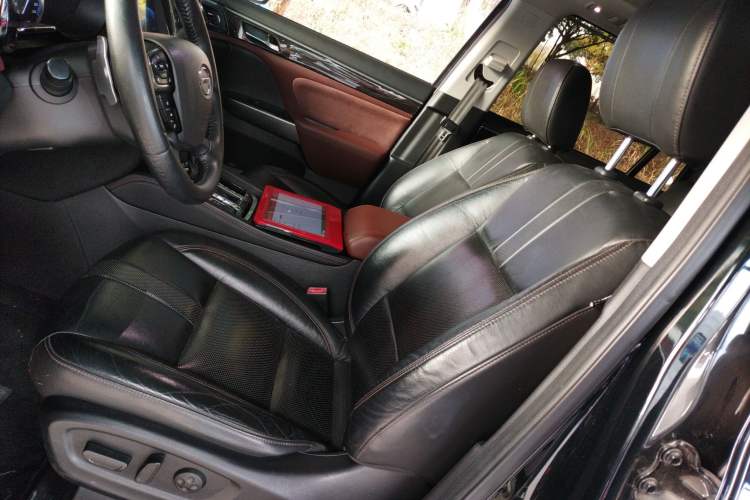 Used GAC Trumpchi GS8 2017 320T Two-Wheel Drive Luxury Smart Connectivity Version (7 Seats)
