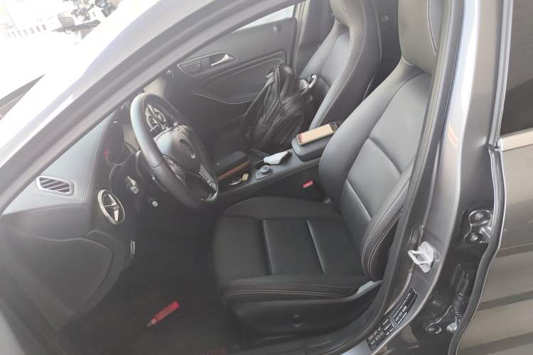 Used Mercedes-Benz GLA 2016 GLA 220 4MATIC Luxury Model
