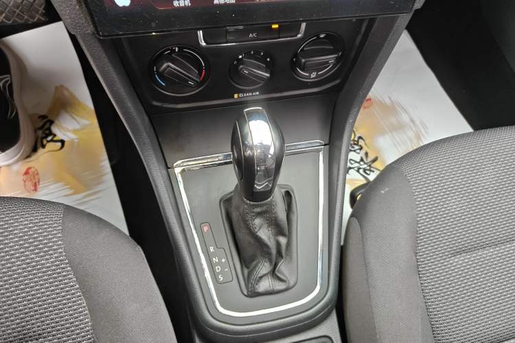 Used Volkswagen Bora 2016 1.6L Automatic Fashion Model