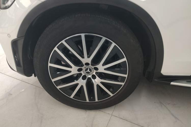 Used Mercedes-Benz GLC Coupe 2020 GLC 300 4MATIC Coupe SUV
