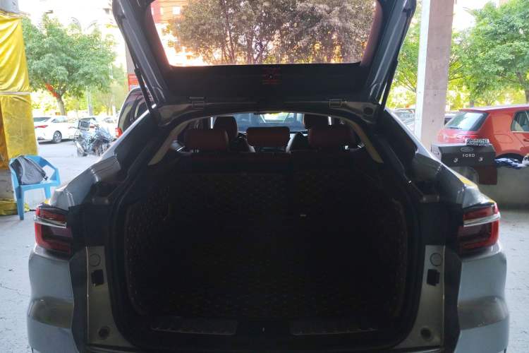 Used Changan CS85 COUPE 2019 1.5T DCT Dynamic Version China VI Standard
