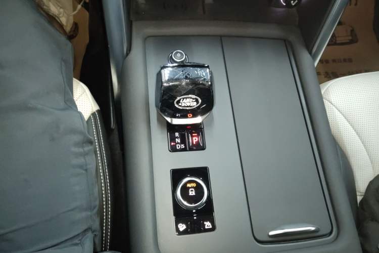 Used Land Rover Discovery 2021 360 PS R-Dynamic S
