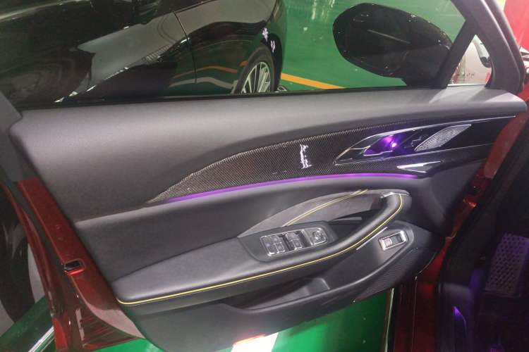 Used Hongqi H6 2023 2.0T ZhiZhen Edition
