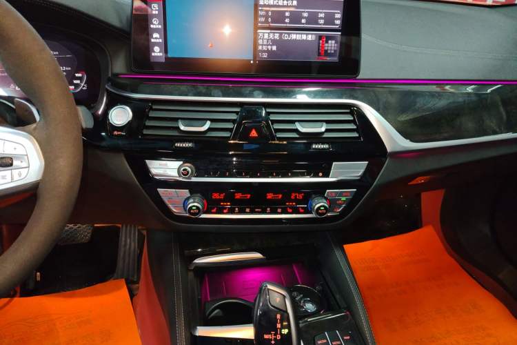 Used BMW 5 Series 2022 Second Facelift 525Li M Sport Package
