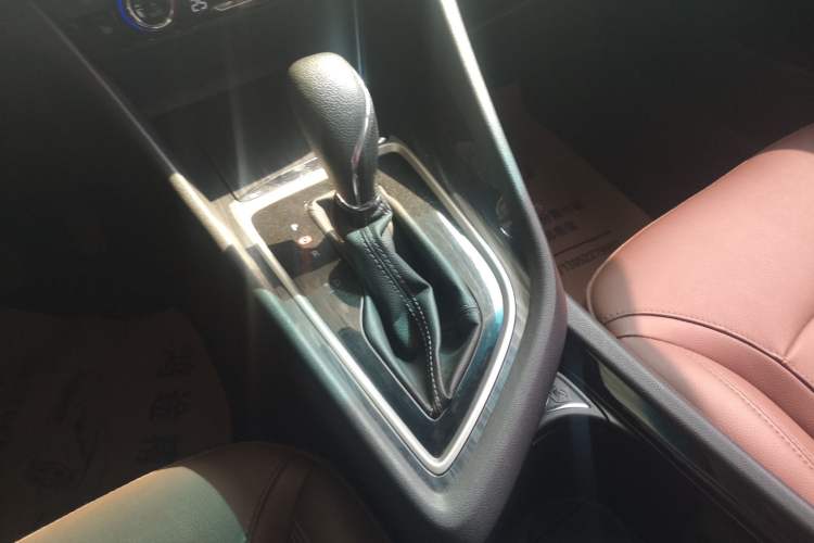 Used Buick GL6 2019 18T 6-Seater Connected Luxury Version China VI Standard