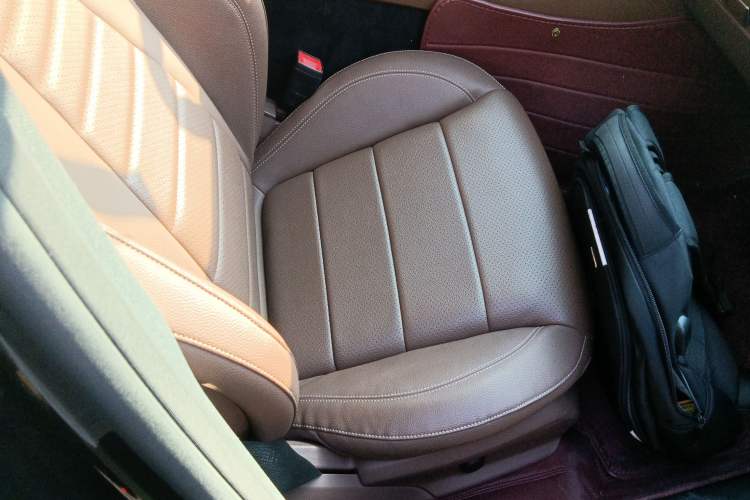 Used Mercedes-Benz E-Class 2019 Restyled E 300 L Sporty and Stylish Edition
