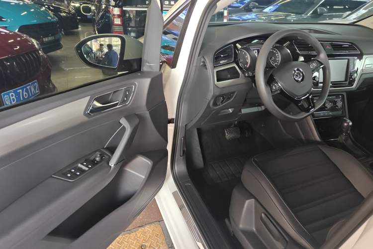Used Volkswagen Touran 2018 Volkswagen Touran L 280TSI DSG Comfort Edition 7 Seats China V Emission Standard
