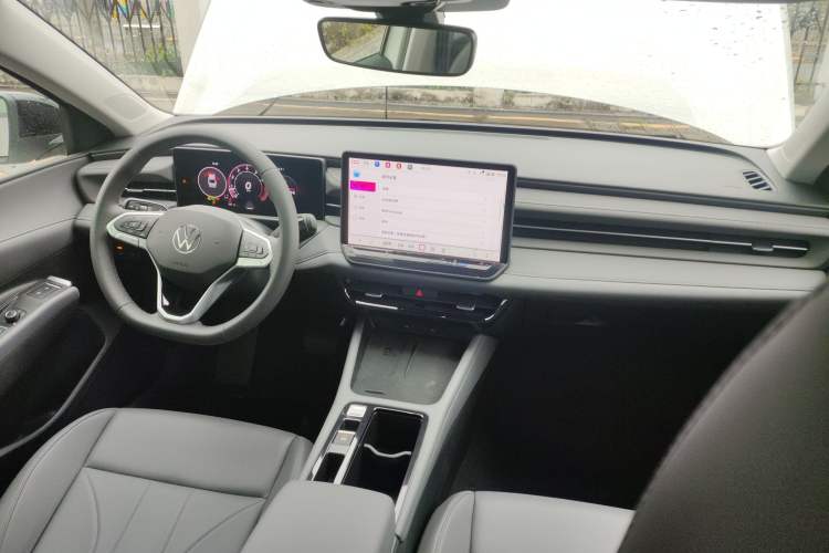 Used Volkswagen Lavida 2026 Pro 300TSI Starry Zhi Yi Edition
