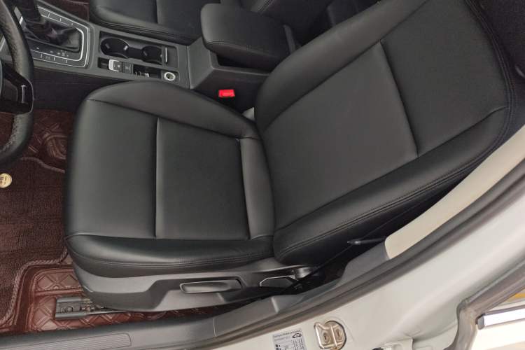 Used Volkswagen Golf 2020 200TSI DSG Comfortable and Ambitious Edition