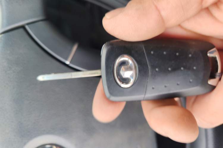 Used Great Wall Wingle 5 2013 2.0T European Version Two-Wheel Drive Elite Edition 6MT Big Double Cab GW4D20B
