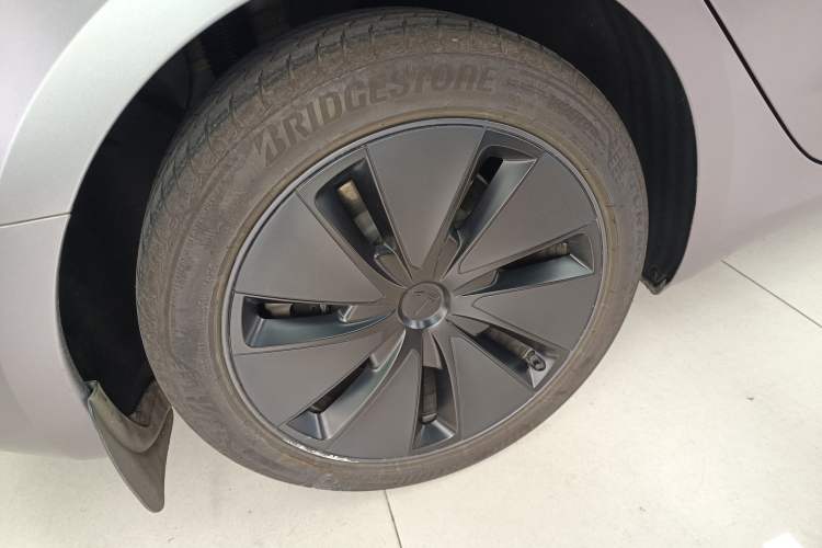 Used Tesla Model 3 2025 Rear-Wheel-Drive Version
