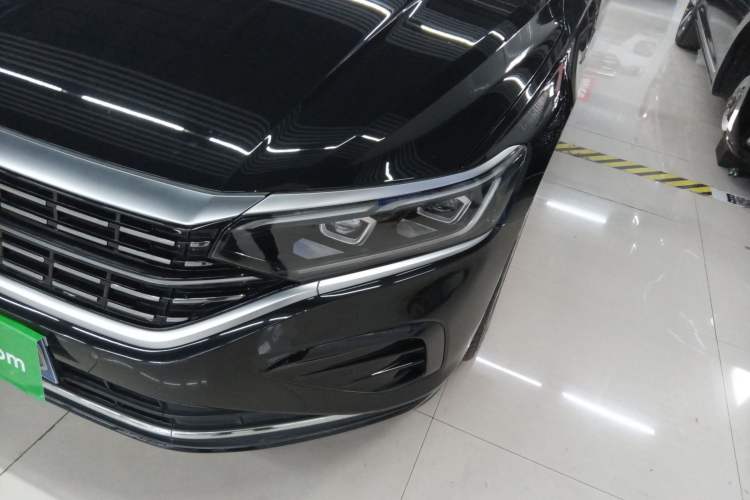 Used Volkswagen Passat 2023 Facelift 330TSI Luxury Edition