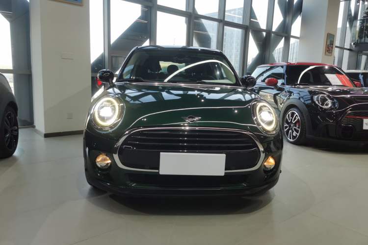 Used  MINI 2018 1.5T COOPER Classic Edition Five-Door Version
