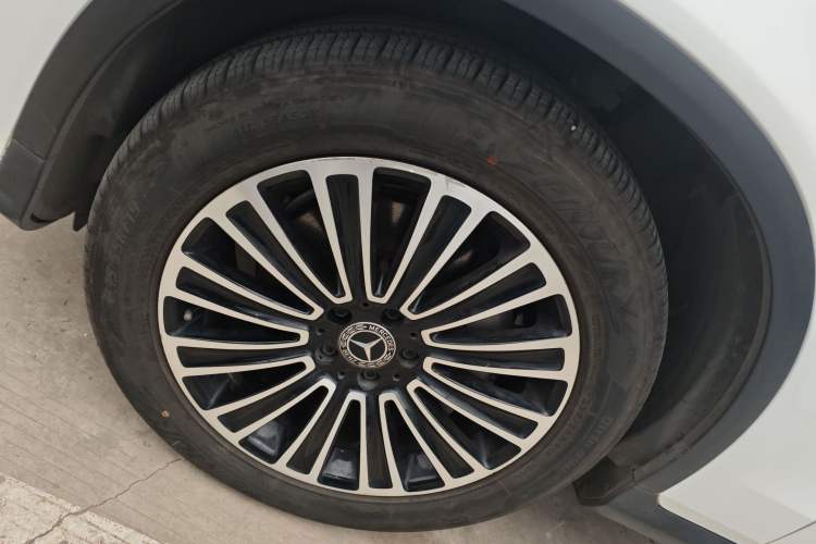 Used Mercedes-Benz GLC 2019 GLC 260 L 4MATIC Dynamic Model