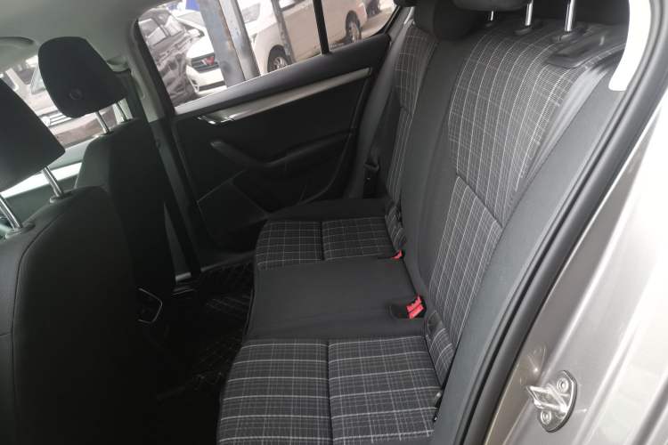 Used Skoda Octavia 2019 TSI230 DSG Smart & Comfort Edition China VI Standard