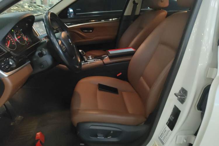 Used BMW 5 Series 2017 525Li Leading Model
