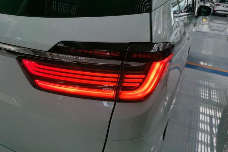 Used Honda Odyssey 2022 2.0L eHEV Sharp Enjoyment Edition
