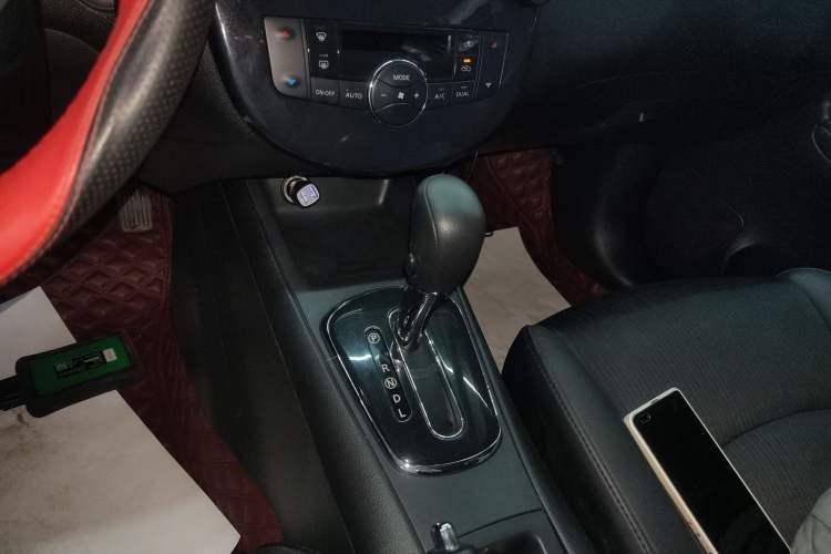 Used Nissan Tiida 2014 1.6L CVT Smart Model
