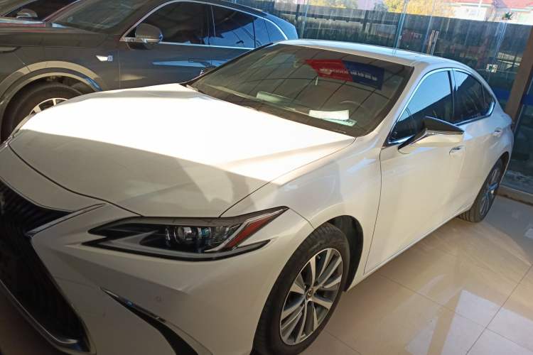 Used Lexus ES 2020 200 Excellence Edition
