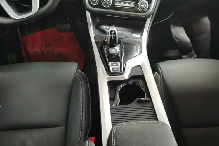 Used Lynk & Co 01 2019 2.0T Two-Wheel-Drive Pro Version China VI Standard