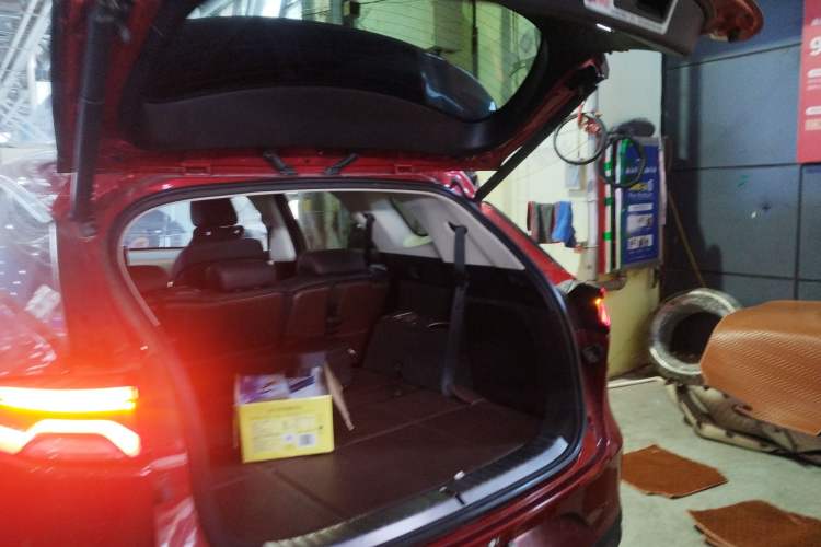 Used BYD Tang New Energy 2018 DM 2.0T All-Wheel Drive Smart Connectivity Luxury Model 7 Seats China V Emission Standard
