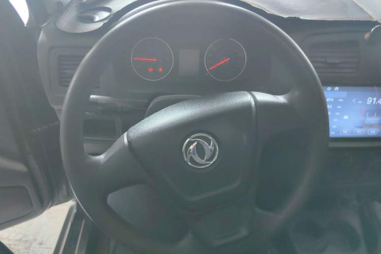 Used Dongfeng Fengon 330 2014 1.5L Manual Standard Edition DK15-02
