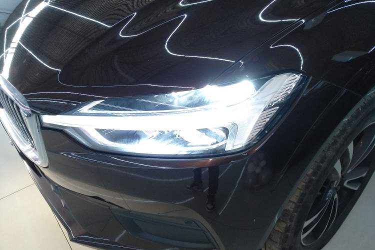 Used Volvo XC60 2019 T5 4x4 Zhiyuan Edition China VI Standard
