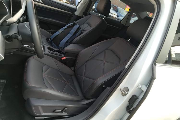 Used Volkswagen Lavida 2024 300TSI DSG Starry Sky Leading Edition
